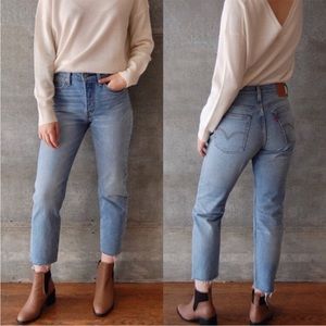 Levi’s Light Wash Wedgie Straight Jean 26